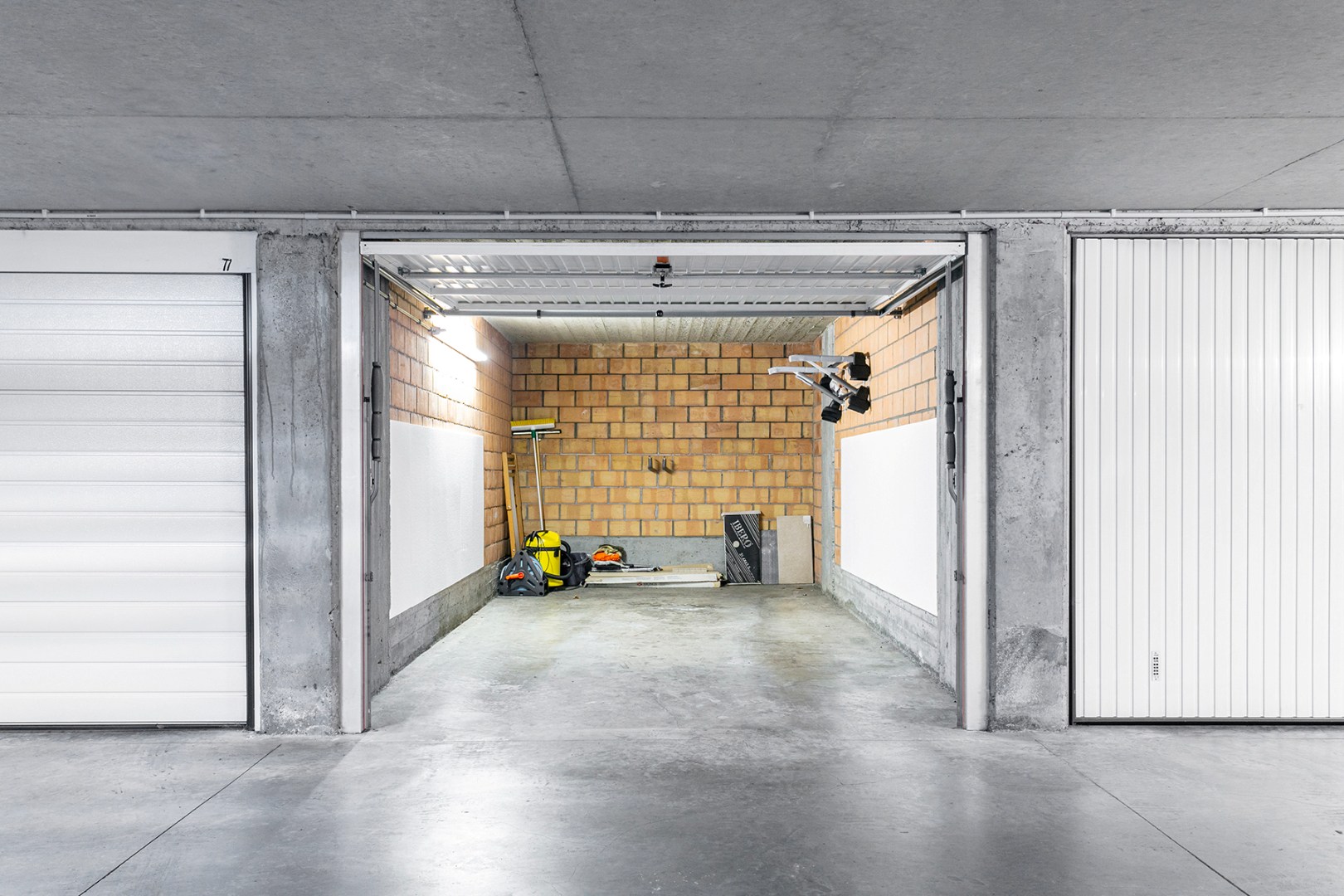 Garage - Parking
                                verkocht
                                in Deurne