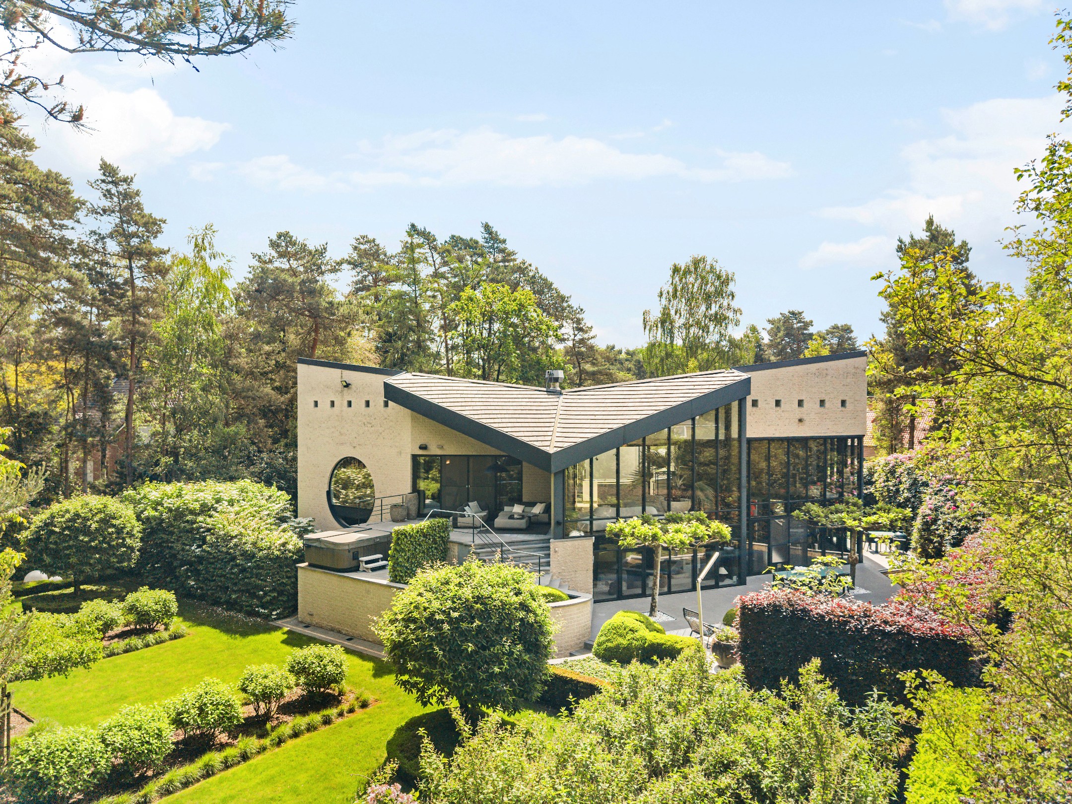 8598540