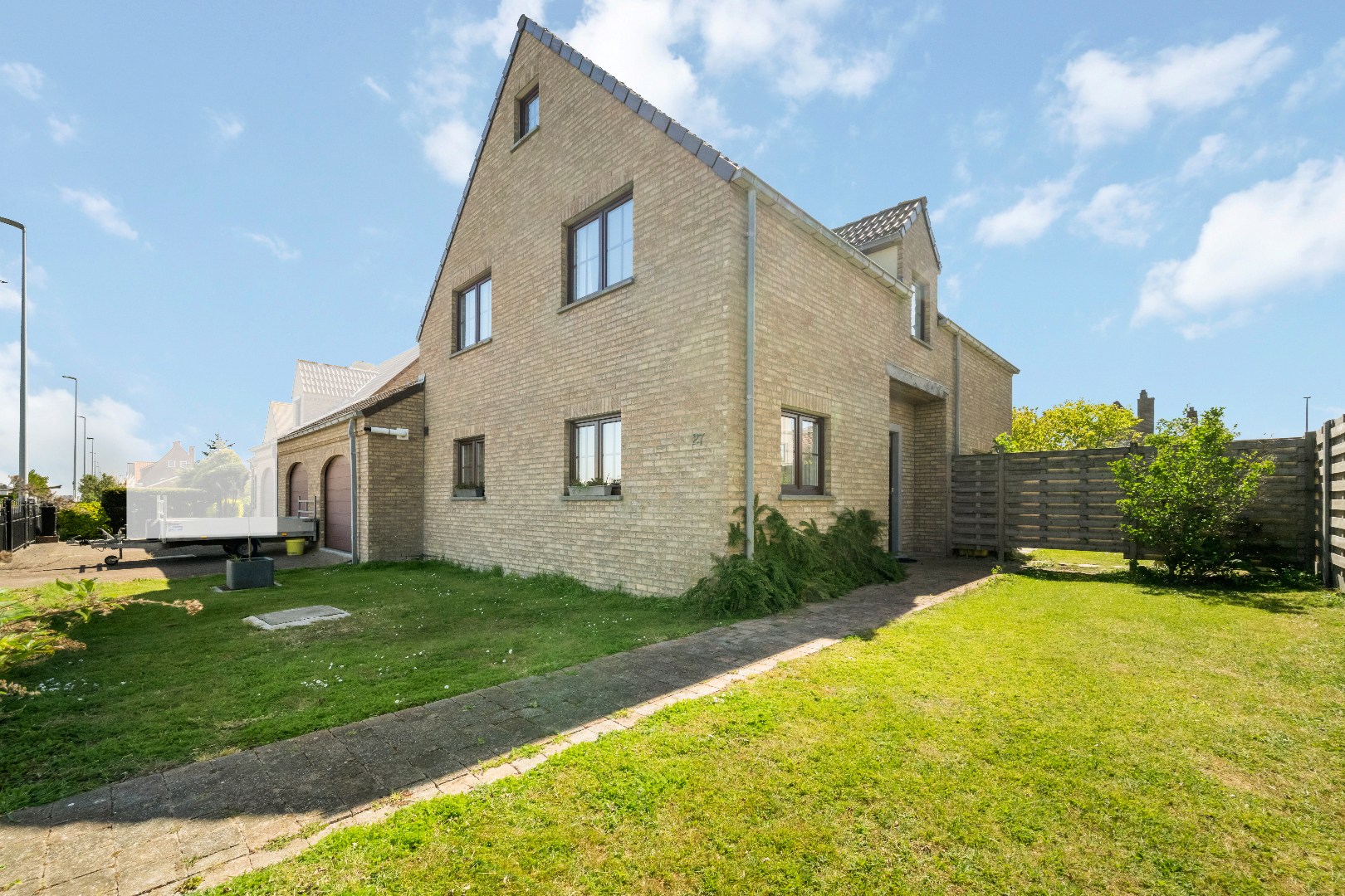 Estate main image